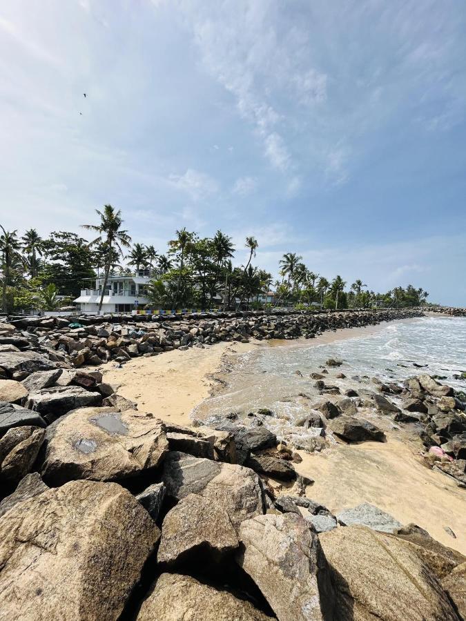 Chameleon Beach Resort, Cherai Коччи Экстерьер фото